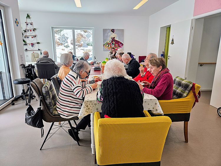 Mittagessen in der BRK Tölzer Tagespflege